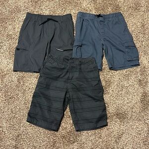 Bundle of boys shorts sizes 14/16.